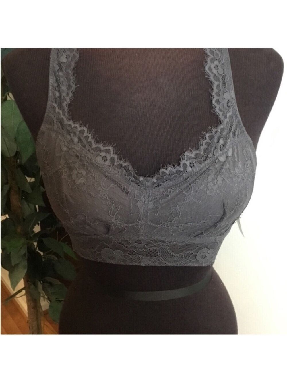 Candie’s Bralette Woman’s Medium dark gray floral lace strappy back
